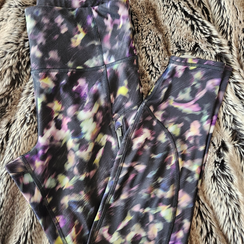 Athleta Rainier Tight View 4